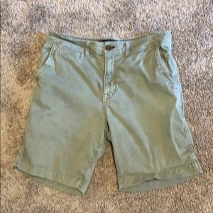 EUC American Eagle green shorts. Size 34